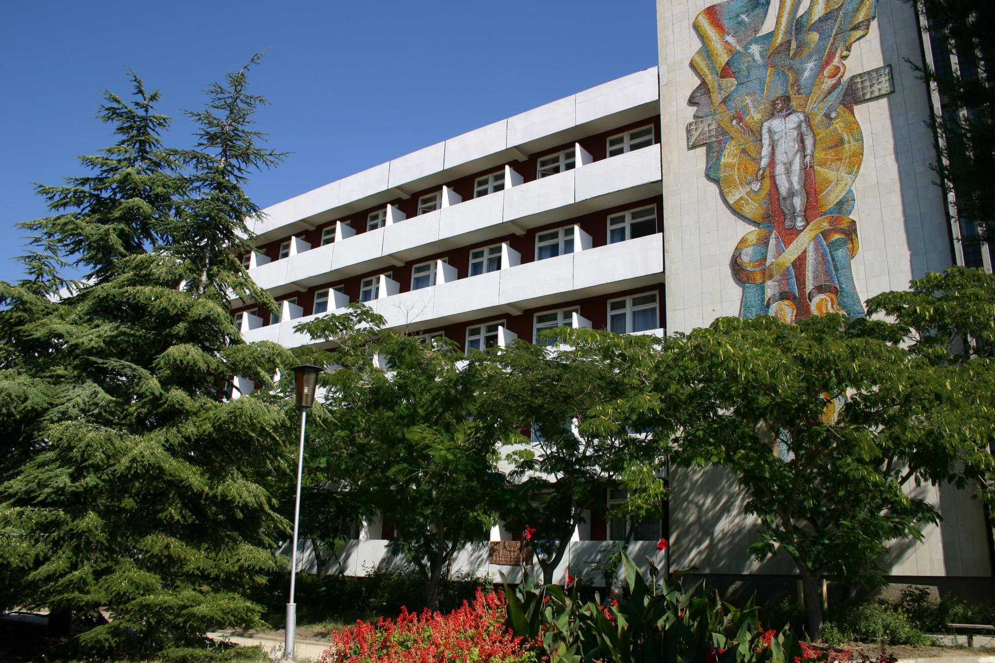 Звездный Республика Крым, г. Судак, ул. Ленина, д. 81 - Фото 1