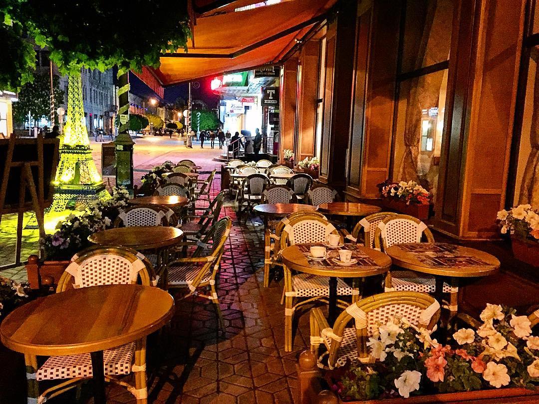 23 CAFÉ BOULANGERIE